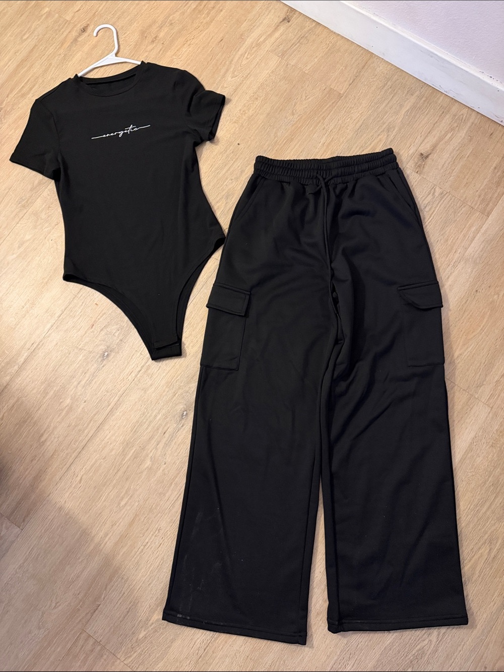 Women's Black Wide-Leg Cargo Pants - Relaxed Fit Set